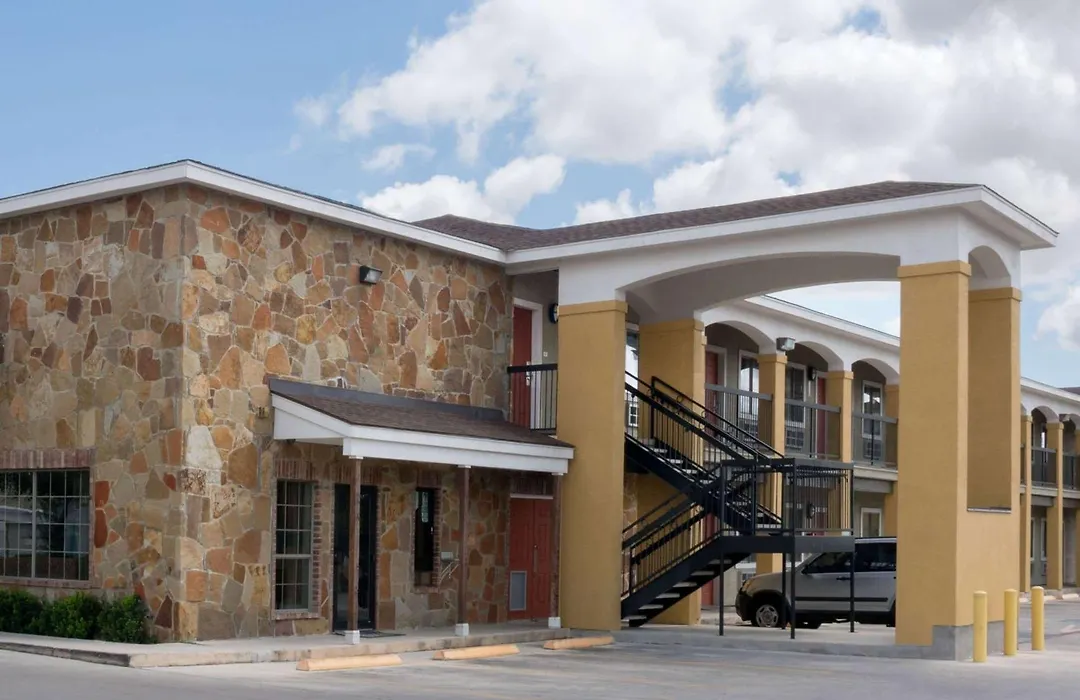 Super 8 By Wyndham San Antonio Near Fort Sam Houston-1